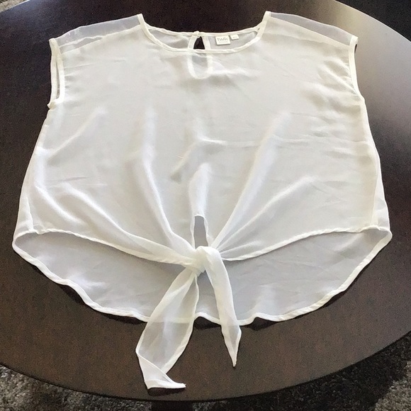 NWOT sheer blouse - Picture 2 of 5